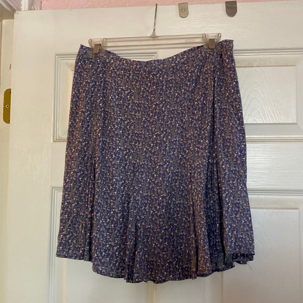 BRAND NEW / NEVER WORN Blue Floral Mini Skirt